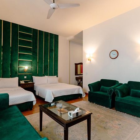Vip House Peshawar Hotell Exteriör bild