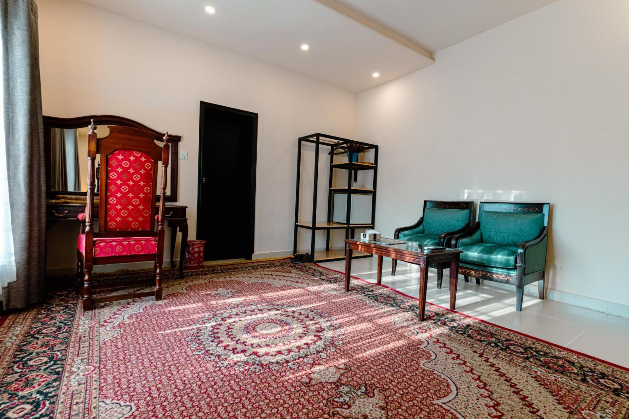 Vip House Peshawar Hotell Exteriör bild