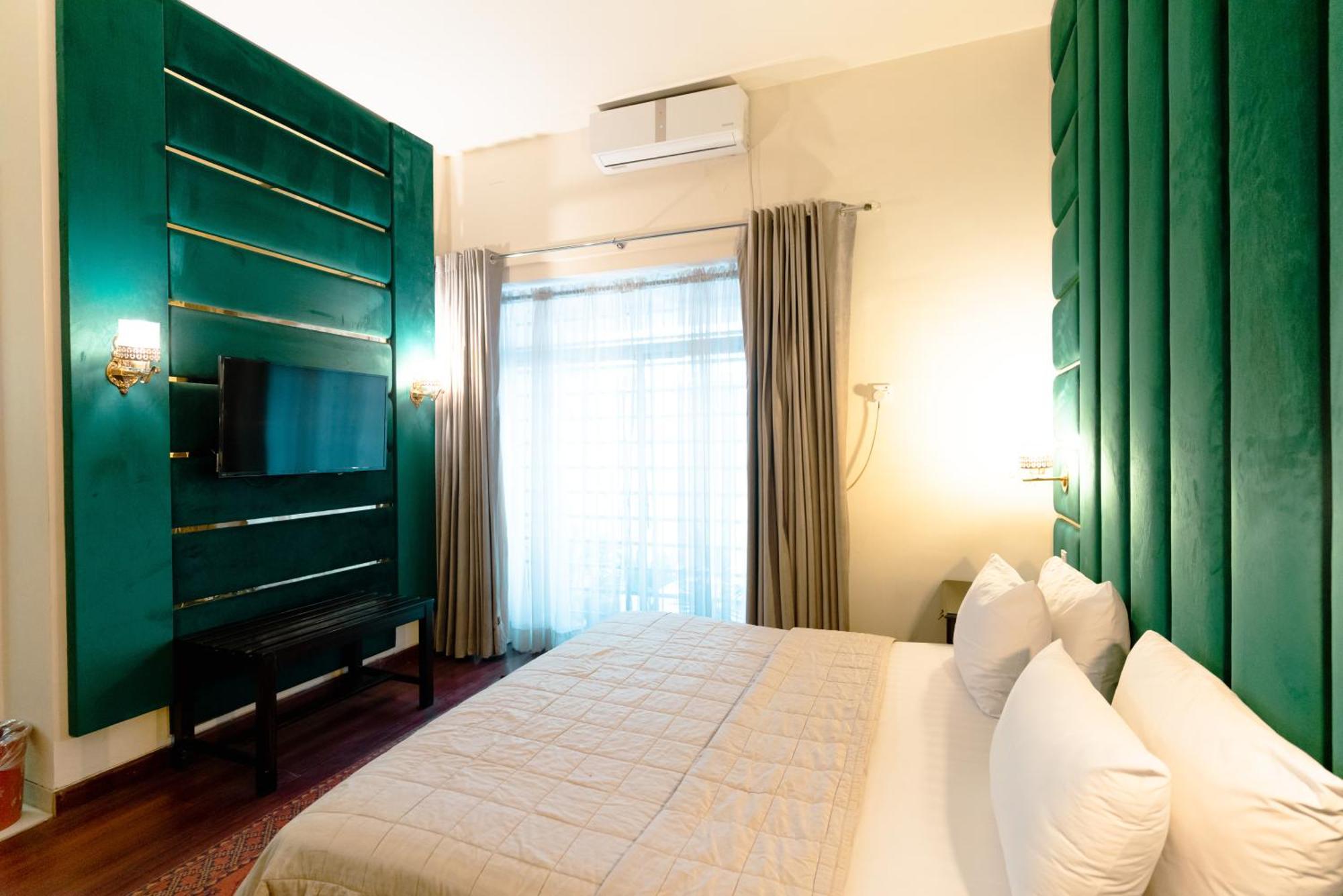 Vip House Peshawar Hotell Exteriör bild